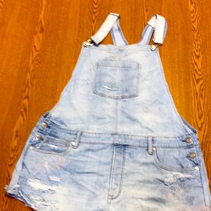 American Eagle light denim shorts bibs size XL
